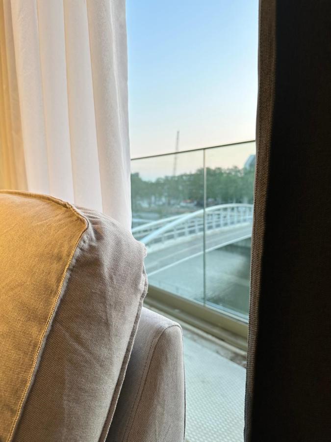 Canal View One Bedroom Flat 브뤼셀 외부 사진